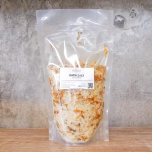 BATH SALT - Coconilla with dried Flowers - 1kg - Republic of Soap