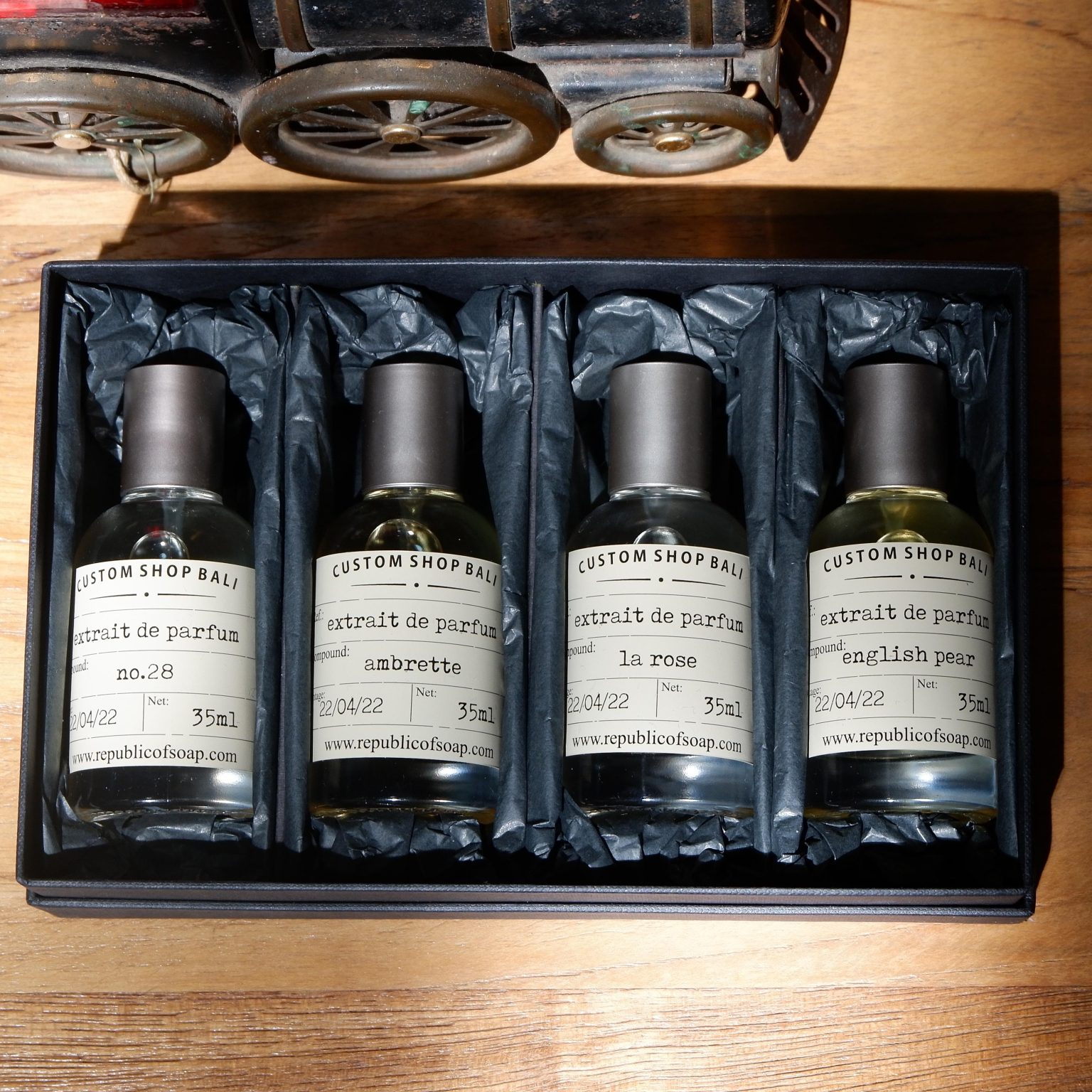Limited Edition Custom Extrait de Parfum Discovery Box Set - 4x 35ml